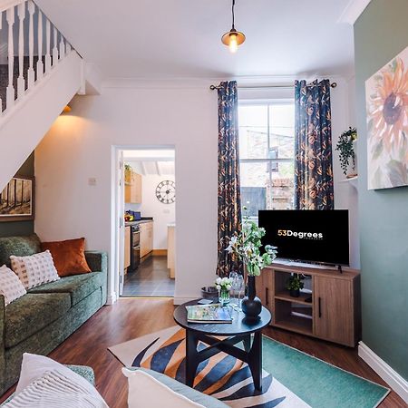New! Stunning 2-Bed City-Centre Home In Chester By 53 Degrees Property - Ideal For Couples & Groups - Sleeps 6! 외부 사진